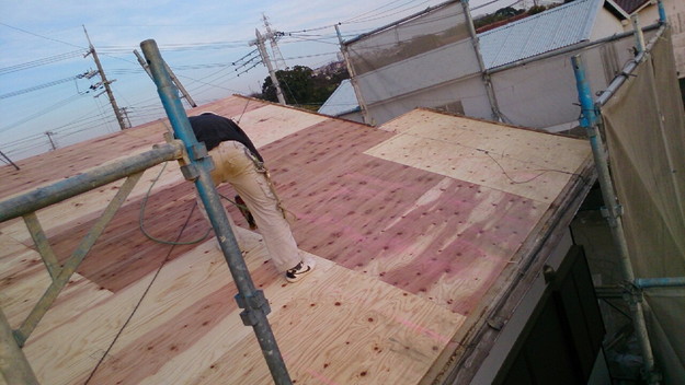 屋根リフォーム補強修理工事作業1430704525540