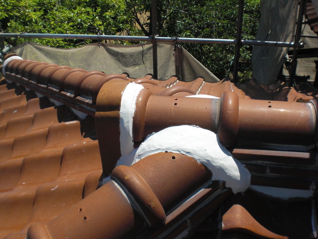 雨漏り対策工事施工後上屋根漆喰箇所CIMG1339