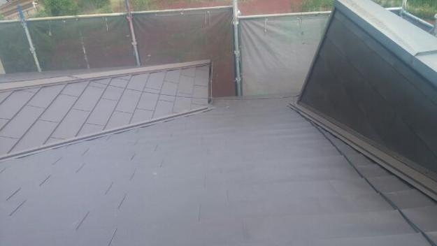カバー工法による屋根リフォーム工事完了写真1439092064868