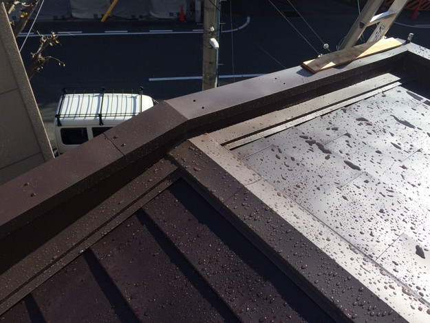 カバー工法工事による屋根のリフォーム完了1450663738556