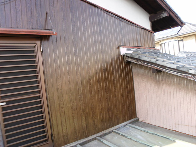 銅板からステンレス製板金交換 外壁リブトタン交換工事 神戸 明石 加古川の屋根 瓦リフォーム工事業者 株 大西瓦