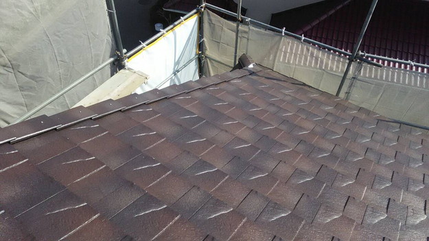 屋根のリフォーム神戸市新設屋根材ハイブリッド瓦設置作業1461820914910