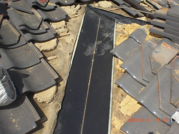 雨漏り・台風対策屋根修理施工中CIMG2579