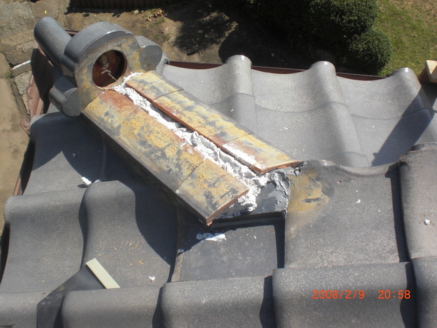 雨漏り・台風対策屋根修理施工中CIMG2591