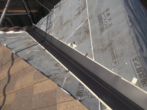 高級高性能洋風金属瓦によるカバー工法屋根リフォーム工事DSCF2791