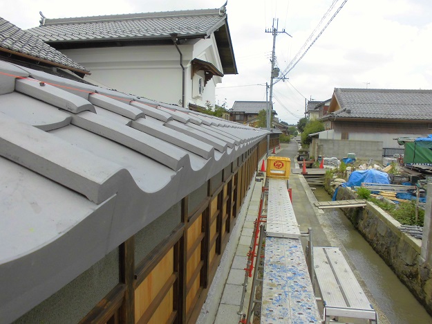 リフォーム 洋風 塀 瓦 デザイン 塀瓦屋根工事 立山町S様邸 黒瓦 御所鬼 棟 段 施工事例 富山の屋根リフォーム・雨漏り・屋根修理は