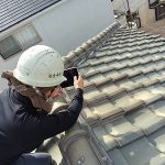 明石市　屋根が古くなった為、無料屋根点検のご依頼。和瓦（釉薬瓦）のハイシルバーです。