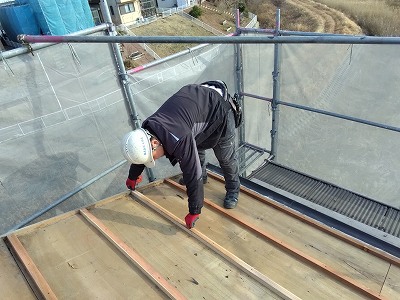 屋根　下地調整