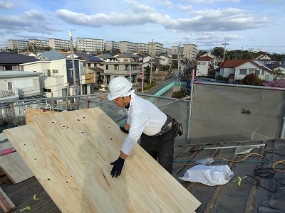 屋根吹き替え　下地補強