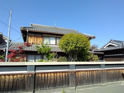 入母屋造り　２階建て