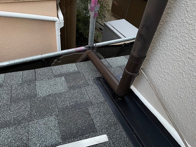 雨樋取り付け