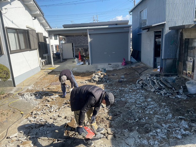 土間解体中