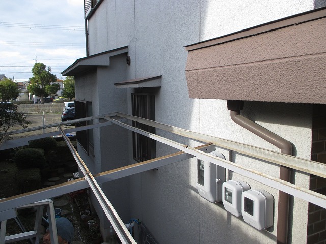 既存波板撤去