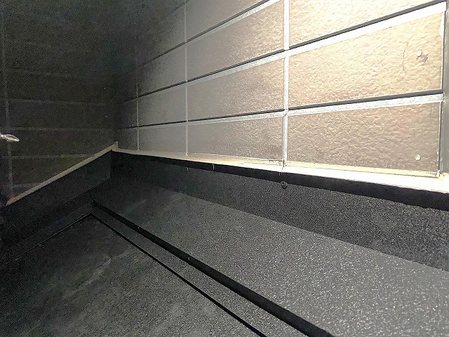 シルキーG2施工壁際板金施工
