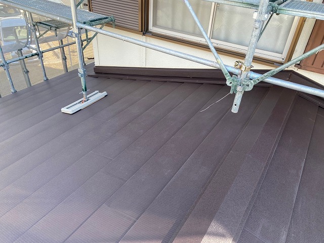 下屋根シルキーＧ２施工