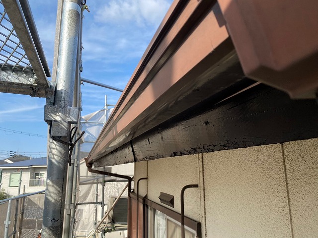既存経年劣化雨樋施工