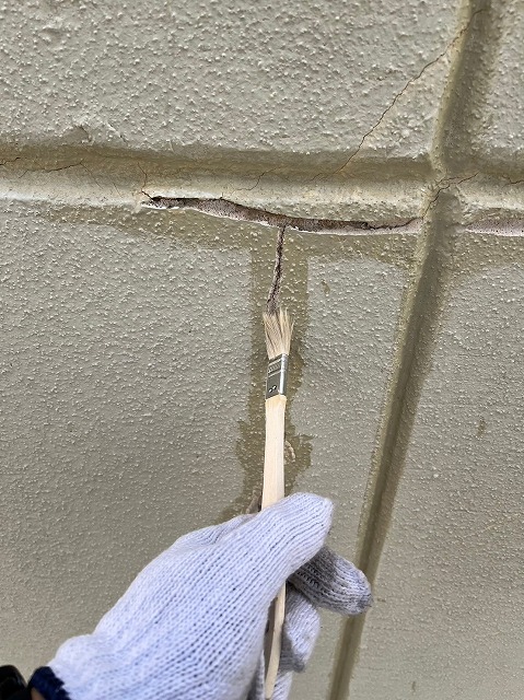 外壁目地シール打ち込み