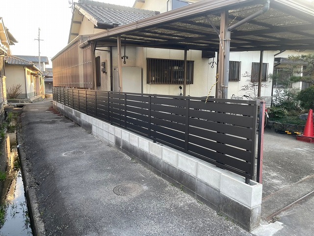 アルミフェンス本体設置