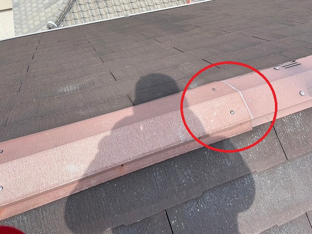 明石市　棟板金箇所浮きビス止め