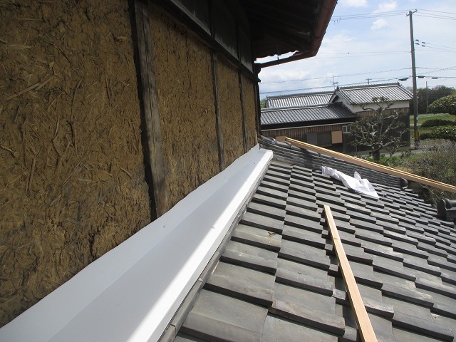 神戸市　雨押え板金　施工