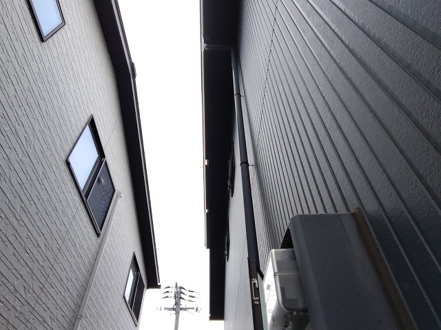 加古川市　軒樋(角樋)穴あき