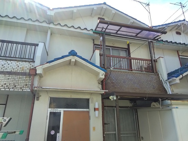 明石市　雨漏り調査の現場