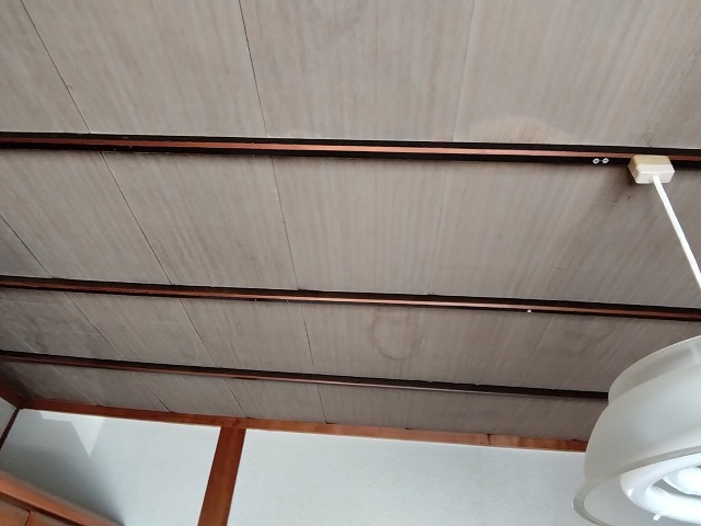 明石市　2階天井の濡れ跡