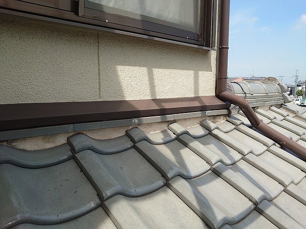 明石市　雨押え板金　面戸漆喰