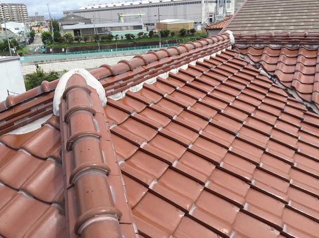 明石市 大棟と隅棟の取り合い部(役物瓦周辺)