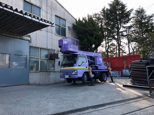 姫路市　工場　作業車