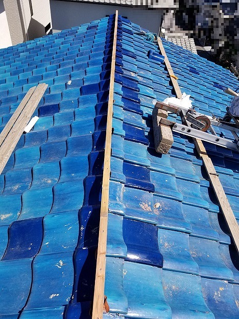 明石市 棟の芯材(垂木)設置と直線精度の確保