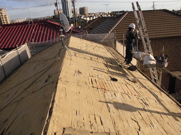 明石市　葺き替え　葺き土　施工中