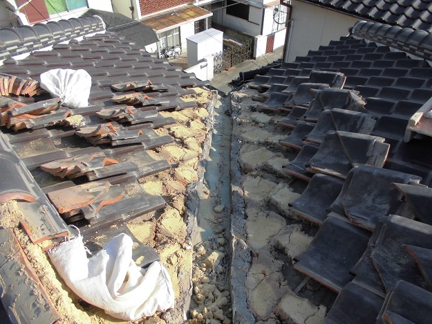 明石市　銅板　穴　撤去