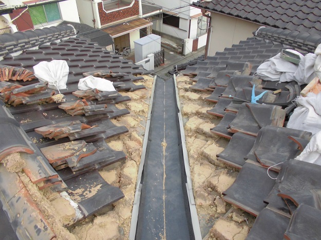 明石市　ガルバリウム　施工中