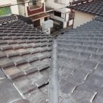明石市で雨漏りを根本から解決！ 谷板金の交換＆隅棟の積み替え工事を大公開