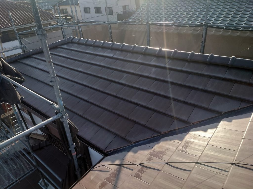 明石市　葺き替え　大屋根完成　平板瓦
