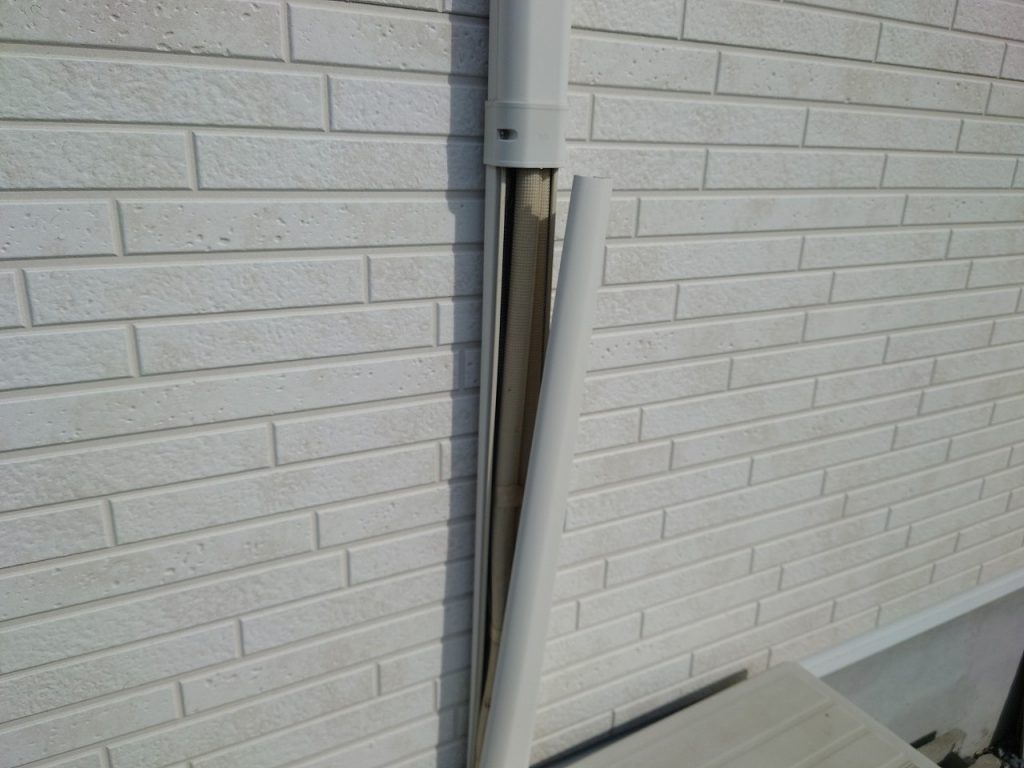 明石市 エアコンホース はずれ
