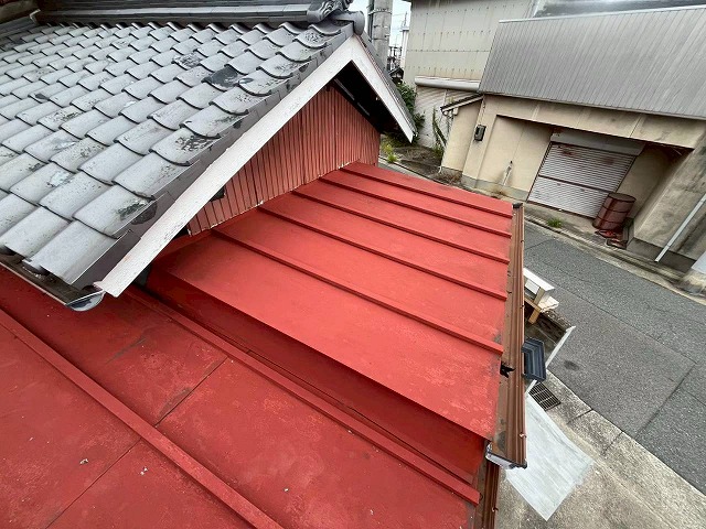 明石市　瓦棒屋根　劣化　さび