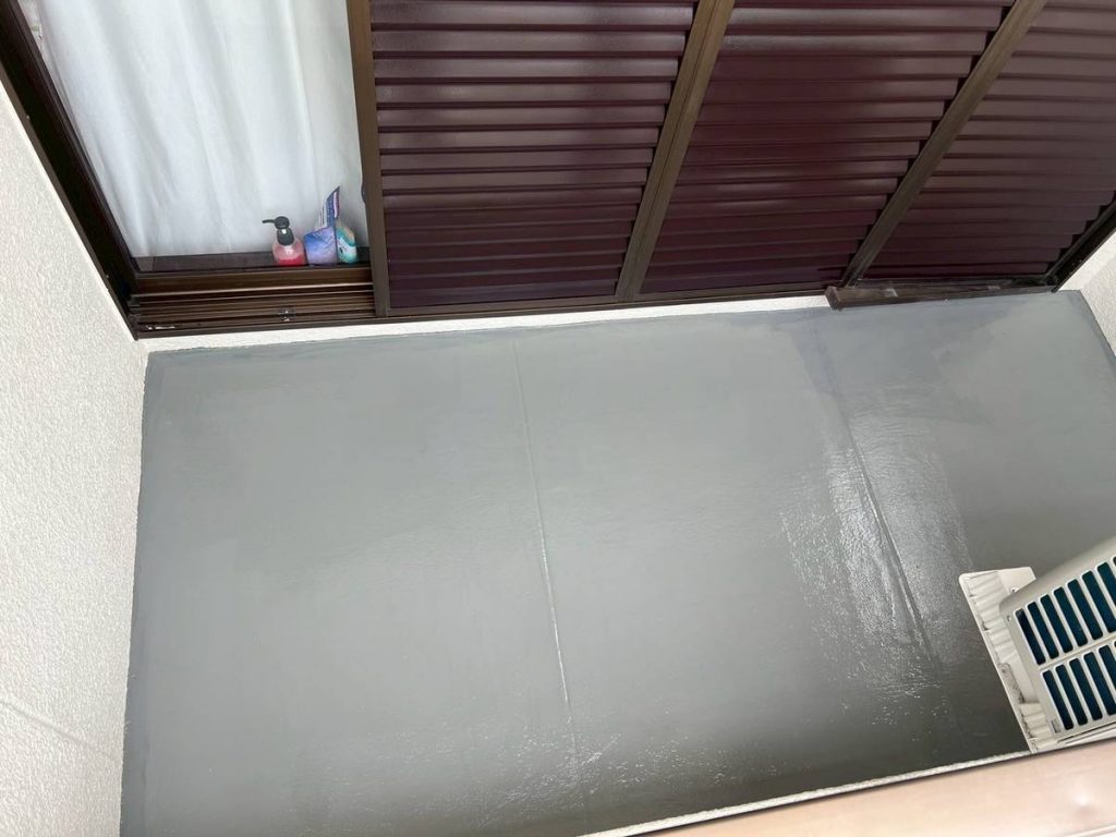 明石市　べランダ　防水工事　トップコート