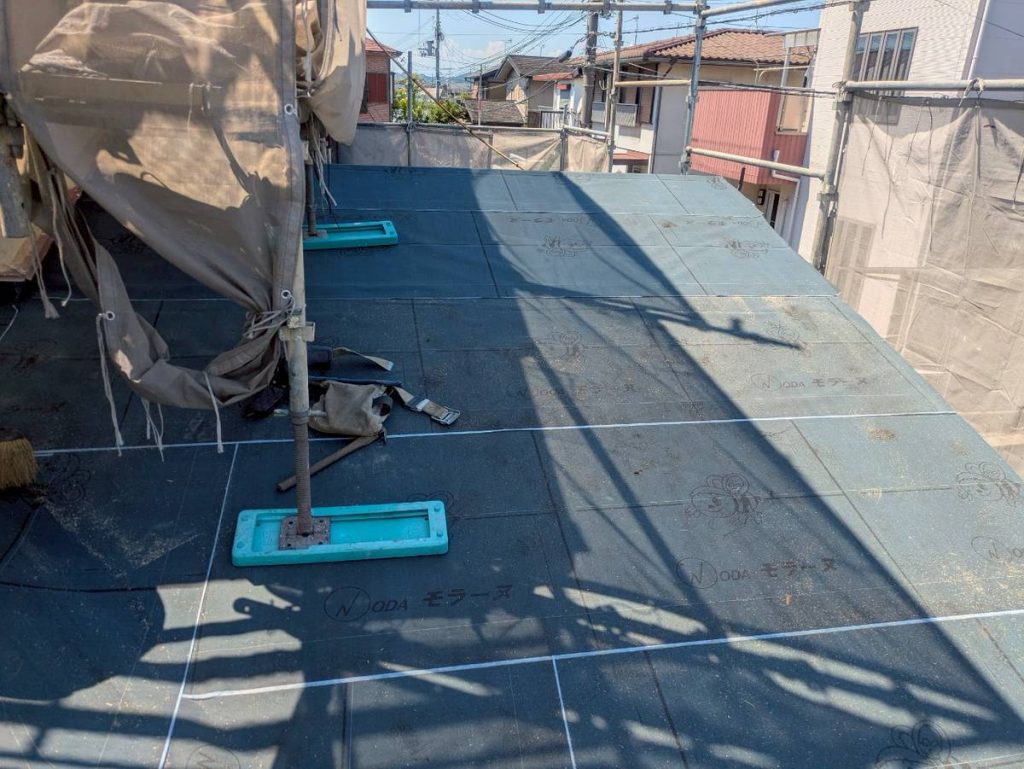 明石市 葺き替え ゴムアス 施工途完了