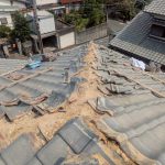 明石市｜雨漏りの原因は「屋根の頂上」に隠れていた！和瓦ハイシルバー大屋根の棟積み直し工事を徹底レポート🏠☔