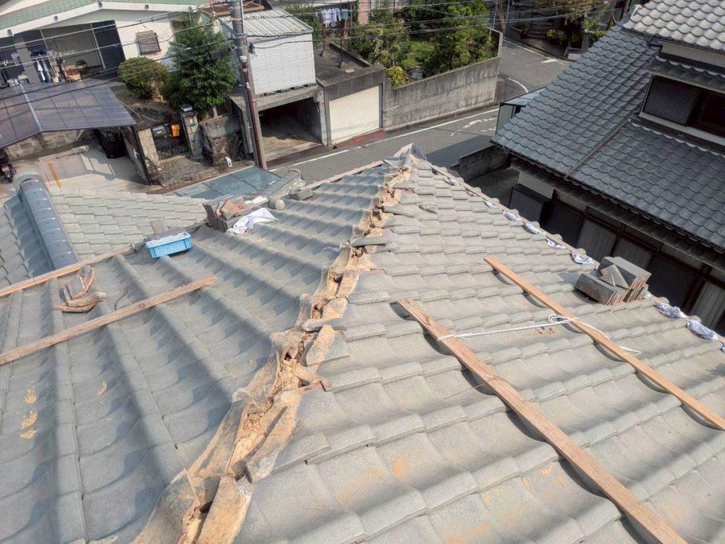 明石市 棟解体 施工中