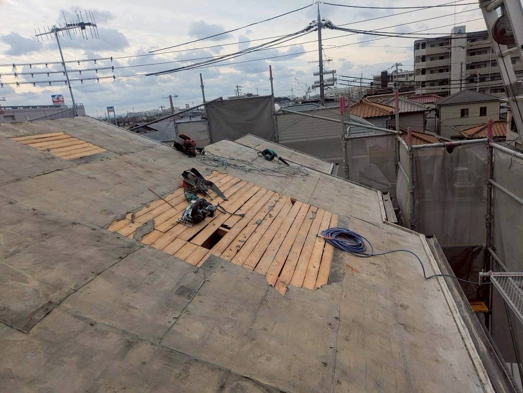 明石市　葺き替え工事　野地板　下地