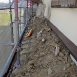 明石市｜和瓦屋根の葺き替え工事！下屋根の瓦・葺き土を撤去し、新しい下地づくりを進めます