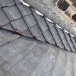 明石市　銅製谷板金の穴あきが雨漏りの原因！ガルバリウム鋼板製に全面交換