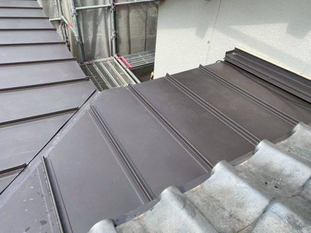 加古川市　葺き替え工事　金属屋根　立平333